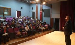 Seferihisar’da 3. Yaş Üniversitesi’nde güz dönemi başladı