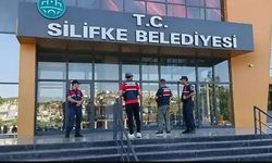 Silifke Belediyesi’ne yolsuzluk operasyonu: 7 şüpheli gözaltında