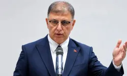 İzmir'de dengeleri değiştirecek katılımda kritik saatler: Tugay yurt dışından Ankara'ya geliyor!
