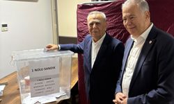 YENİ Parti İzmir’de sandık mesaisi: Aziz Kocaoğlu oyunu Urla’da kullandı