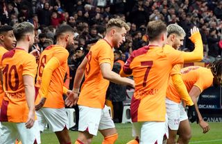 Galatasaray üç puanı üç golle aldı