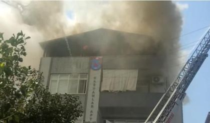 Kocaeli'de 4 katlı binada yangın