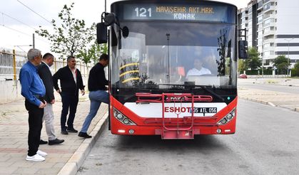 Bisiklet Turu İzmir'de trafiği karıştırıyor: ESHOT ve Metro seferleri değişiyor!