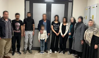 Afyonkarahisar'da göçmen kaçakçısı tutuklandı!