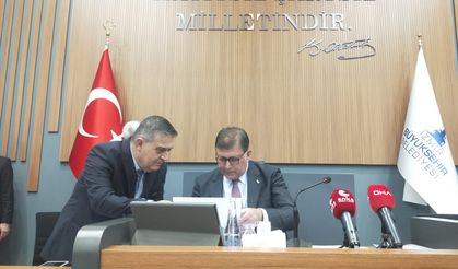 İzmir’de meclis heyecanı: Cemil Tugay başkanlığında ilk toplantı gerçekleştirildi!