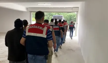 İzmir'de DEAŞ operasyonu: 8 tutuklama, 2 serbest!