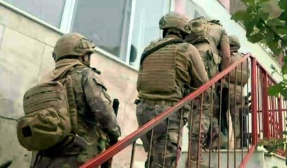 İzmir'de terörle mücadele operasyonu: 12 FETÖ şüphelisi gözaltına alındı