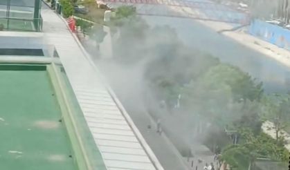İzmir Bayraklı'da Mistral'de yangın! Polis, sağlık ekipleri ve itfaiye olay yerinde