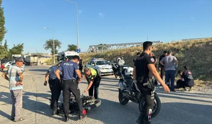 Edirne'de polis takibindeki motosiklet kazası: 2 yaralı