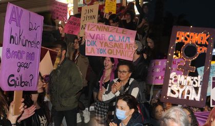 İzmir'de feminist gece yürüyüşü: Pankartını alan Kıbrıs Şehitleri'ne koştu