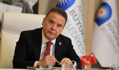 Tutuklu başkan Muhittin Böcek: "Günde 22 ilaçla ayakta duruyorum"