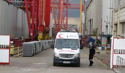 Tersanede korkutan kaza: Gemi iskelesi çöktü, yaralı işçiler var