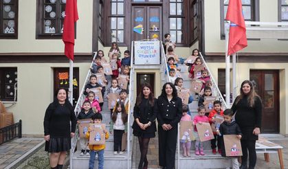 Mutlu Çocuklar Oyun Evleri’nde 292 çocuğa karne verildi