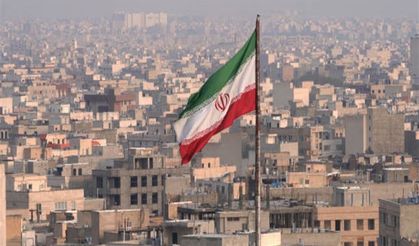 İran’dan Körfez’de ABD hedeflerine füze ve İHA saldırısı!