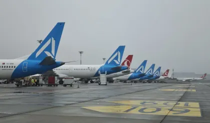 İstanbul’da sis alarmı: Sabiha Gökçen’de 127 sefer iptal, yolcular saatlerce bekledi