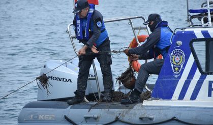 Aliağa’da deniz ekosistemine darbe! Yüzlerce yasa dışı ahtapot tüpü imha edildi