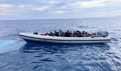 Aydın Didim açıklarında göçmen kaçakçılığına darbe: 25 düzensiz göçmen yakalandı