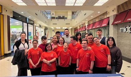 Dokuz Eylül Rotaract’tan topluma dokunan sergi: "İçimizdeki renkler!"