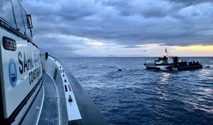 İzmir açıklarında göçmen hareketliliği: 74 düzensiz göçmen kurtarıldı ve yakalandı