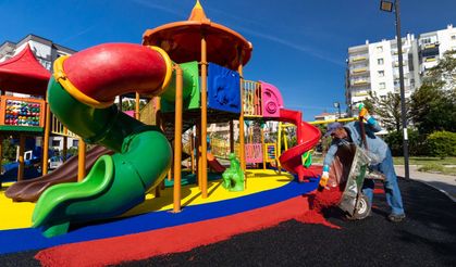 Narlıdere'de 4 mevsime uygun park çocuklar için daha güvenli hale getirildi
