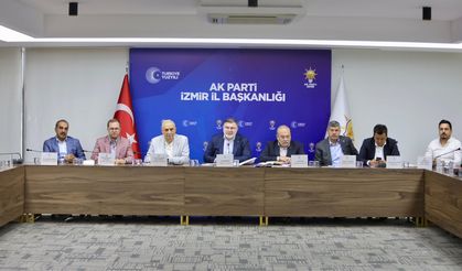 AK Parti İzmir İl Yönetimi haftalık toplantıda bir araya geldi!