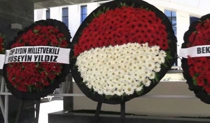 Kılıçdaroğlu'nun katıldığı cenazede dikkat çeken anlar: Özgür Özel'in ismi çelenkten söküldü!
