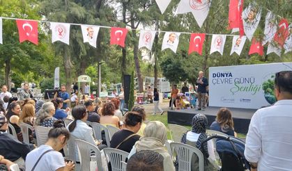 İzmir’de sanatla çevre farkındalığı: “Çevre Demişken…” oyununa büyük ilgi