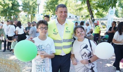 Tire’de Sağlıklı Yaşam Şenliği düzenlendi! Öğrenciler farkındalık yürüyüşünde buluştu
