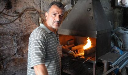 Sıcağa rağmen ustalar mesaisini sürdürüyor: "Vatandaş kebap yiyecek bunun altyapısı bizde"