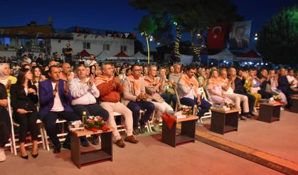 Menemen'de incir şöleni! 6. Festival renkli görüntülere sahne oldu