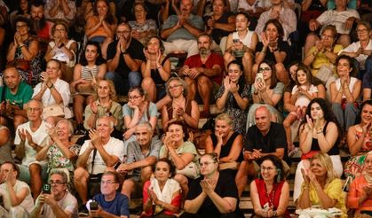 AASSM bahçesinde müzik ziyafeti: "Gece Makamı" İzmirlileri buluşturdu