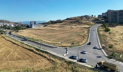 Çiğli’de asfalt seferberliği: Üç mahallede çalışmalar sürüyor