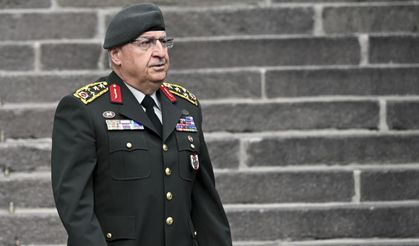 Milli Savunma Bakanı Güler'den 29 Ekim Cumhuriyet Bayramı mesajı: "Cumhuriyetimizi yaşatmak tarihi görevimizdir"
