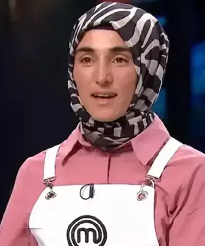 MasterChef Ayşe Ekiz'in makyajlı pozuna yorum yağdı: "Ne olur makyaj yapma"