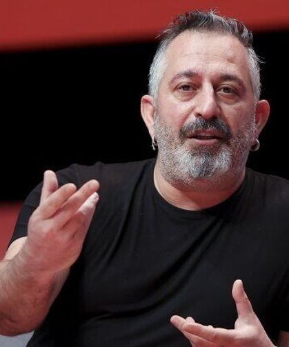 SON DAKİKA | Cem Yılmaz'dan korkutan haber