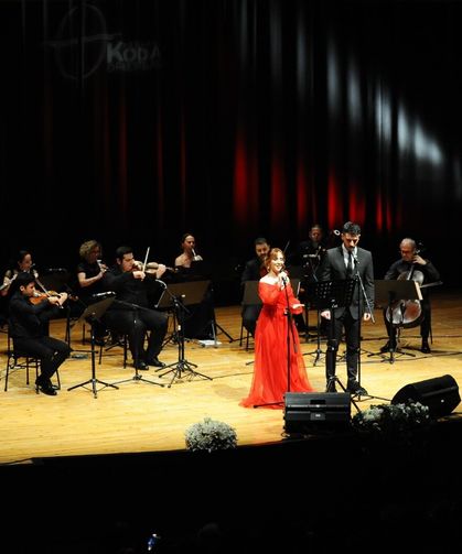 İzmir Karşıyaka'nın başkanları Ege ezgileriyle buluştu!