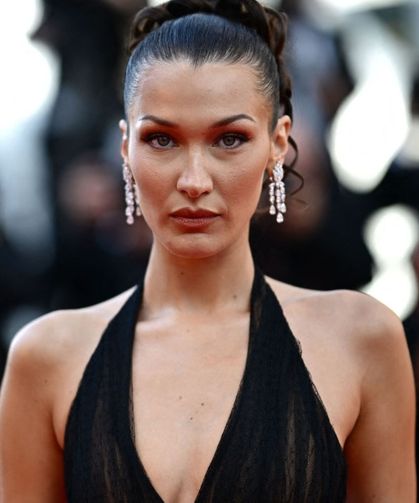Bella Hadid Cannes’da kural tanımadı!