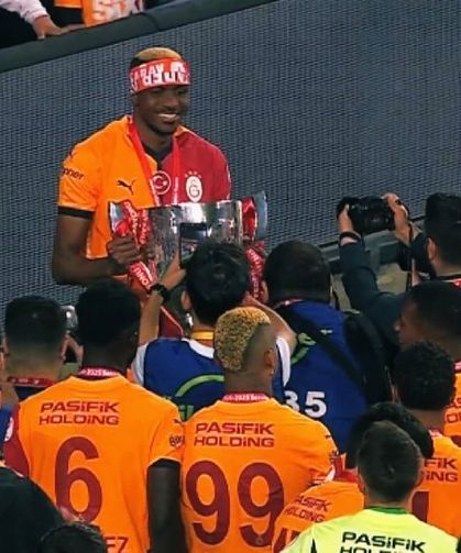 Osimhen 2 gol attı: Galatasaray'da rekorları altüst etti