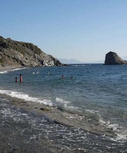 Seferihisar’daki mavi bayraklı Ömür Beldesi Plajı’na ulaşım rehberi