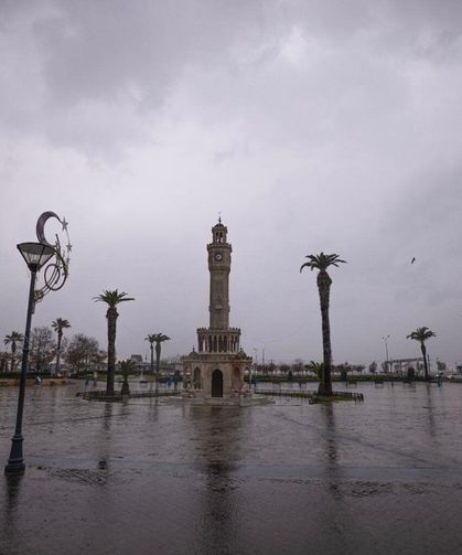 İzmir için sağanak yağış alarmı verildi! O saatlere dikkat