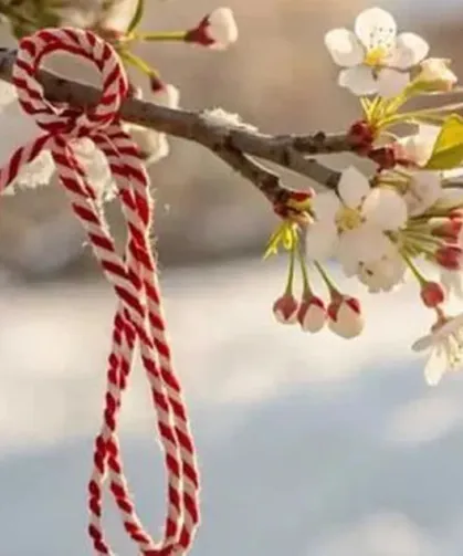 Marteniçka ne zaman çıkarılır? Leylek görmeden marteniçka çıkarılır mı? Marteniçka nereye asılır?