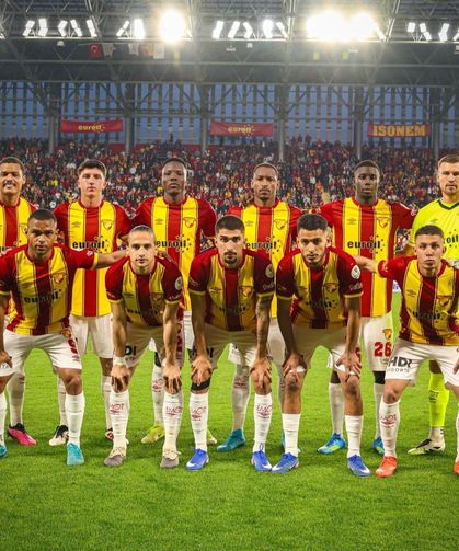 İzmir Temsilcisi Göztepe devlerle yarışıyor! En başarılı iç saha takımı oldu