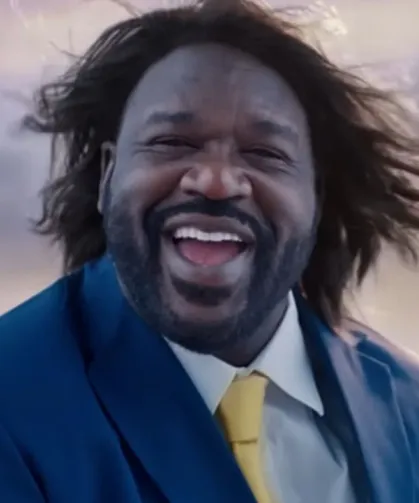 Turkcell reklamında oynayan basketbolcu kim?