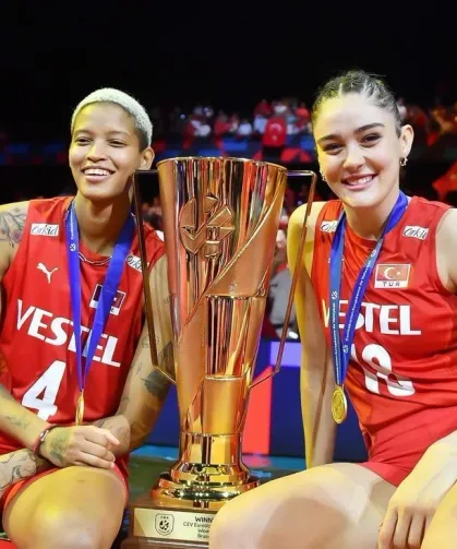 Vargas ve Zehra Güneş Takipten Çıktı: Dostluk Bitti mi?