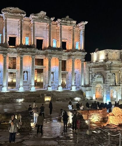Büyükşehir’den gençlere yaz hediyesi: Ücretsiz Efes Gece Müzeciliği turları başlıyor