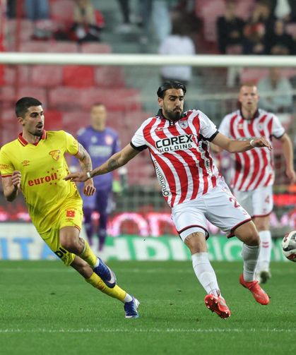 Süper Lig'e mağlubiyetle veda… Göztepe Samsun'da kayıp ayrıldı