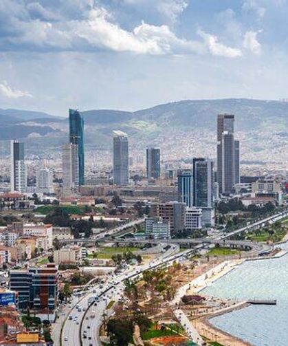İzmir'in icra dosyaları kabardı! Kentin dört bir yanından ardı ardına satış