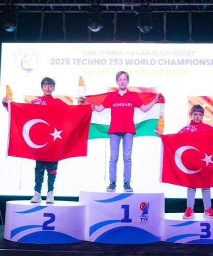 İzmir Foça'da 17 ülkeden 300 sporcu kıyasıya yarıştı!