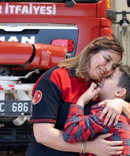 İzmirli Paramedik annenin büyük mücadelesi: Oğlu dünyadaki 21 AKT3 hastasından biri!