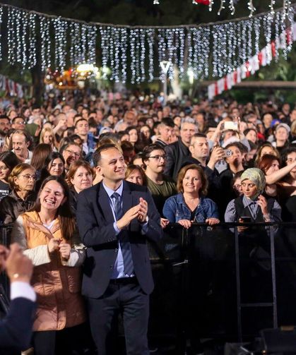 Bu festivalde ritim hiç düşmüyor: Bornova sokakları müzikle çınlıyor!